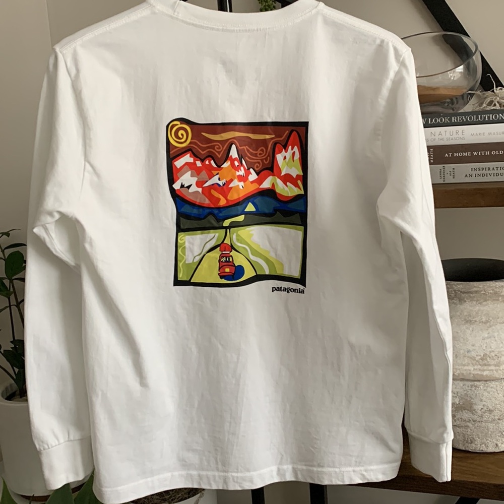 Patagonia White crewneck Long Sleeve graphic Shirt